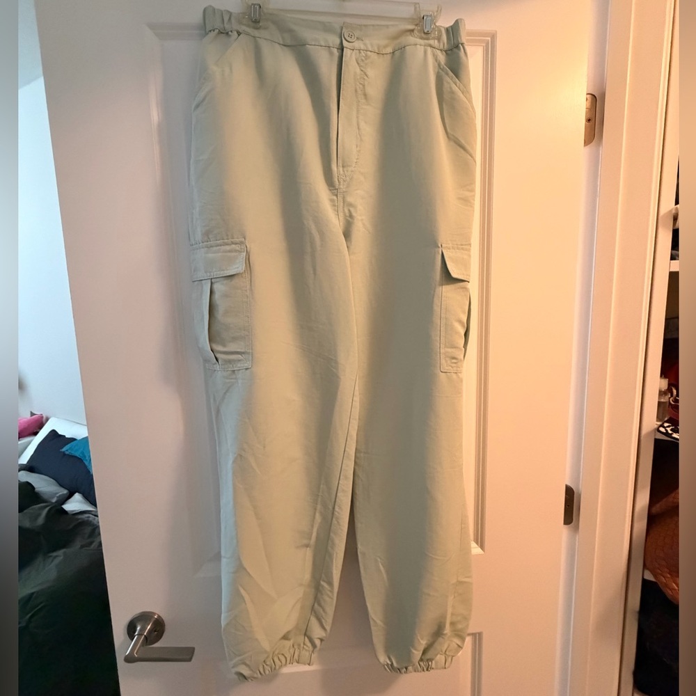 H&M Light Green Cargo Joggers